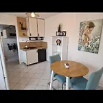 Mari App Apartment
